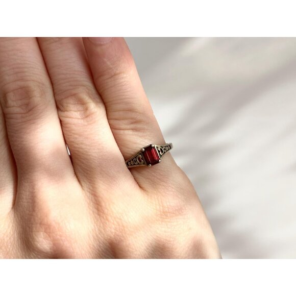 Dark Garnet Semi-Precious Gemstone 925 Sterling Silver Vintage Ring - sz 6 - Picture 8 of 11